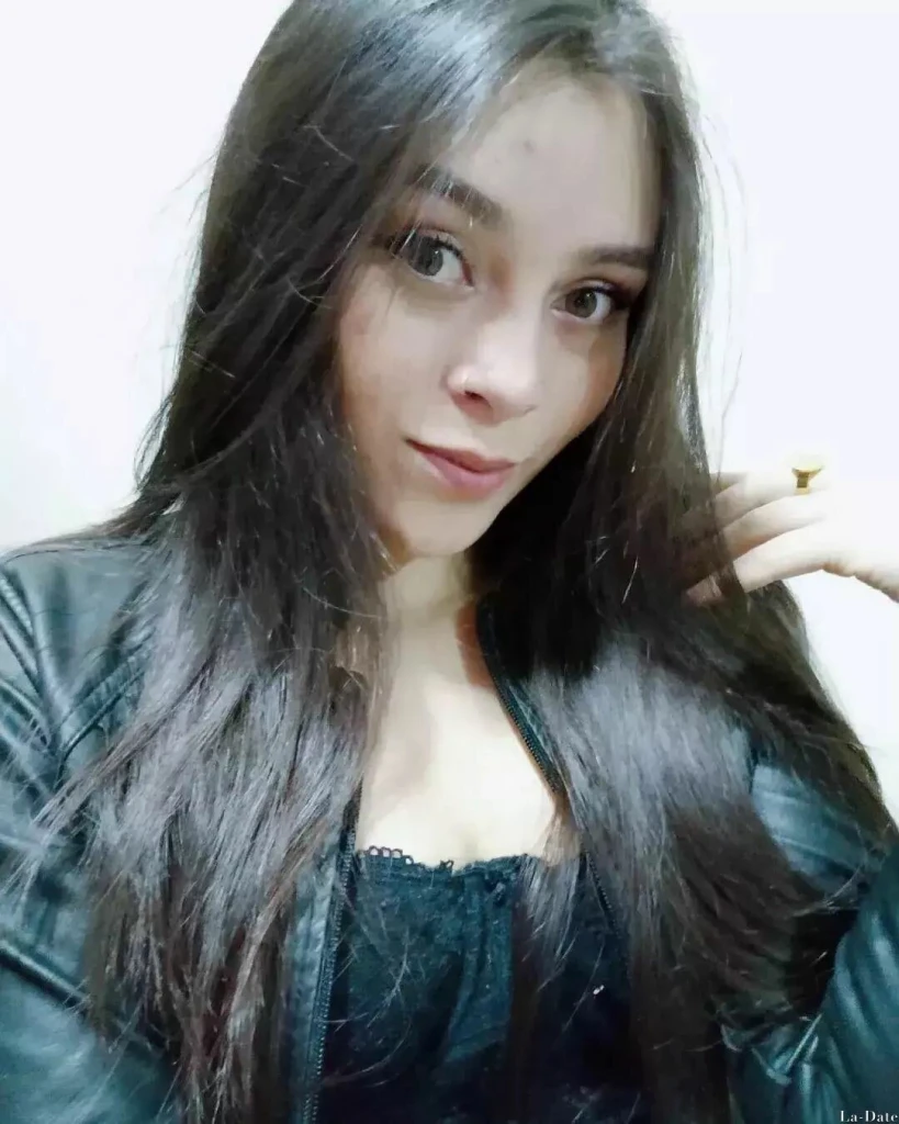 Viviana Profile image 3