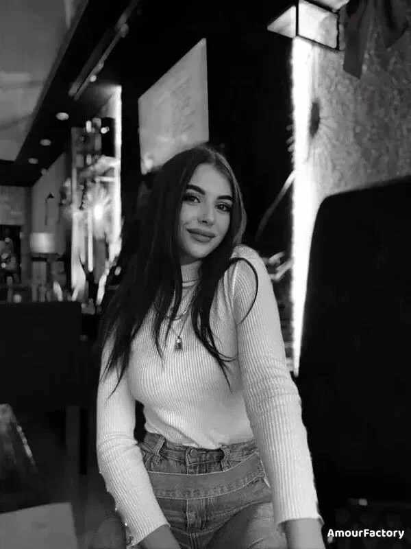 Maria Profile image 4