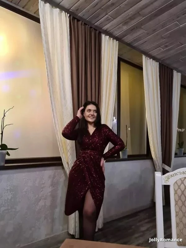 Elena Profile image 1