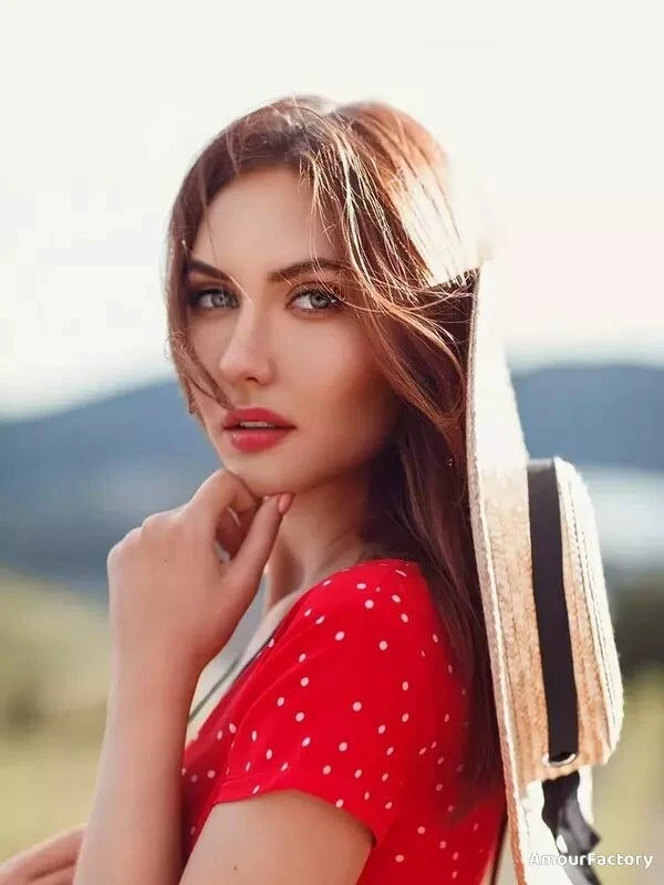 Oksana Profile image 3
