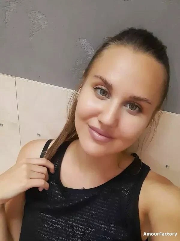 Lyudmila Profile image 3