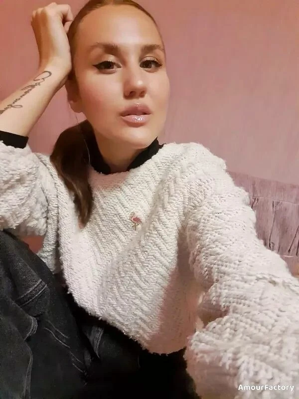 Lyudmila Profile image 4