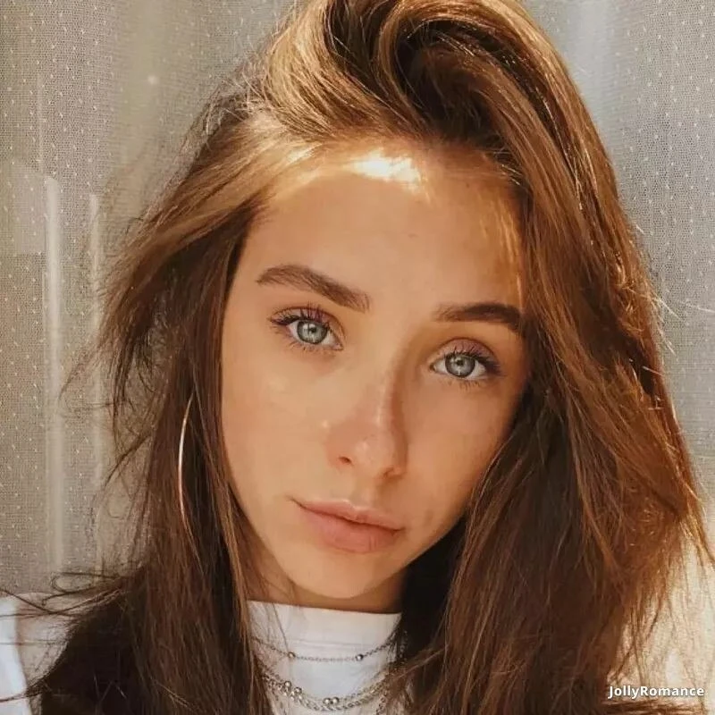 Vladlena Profile image 2