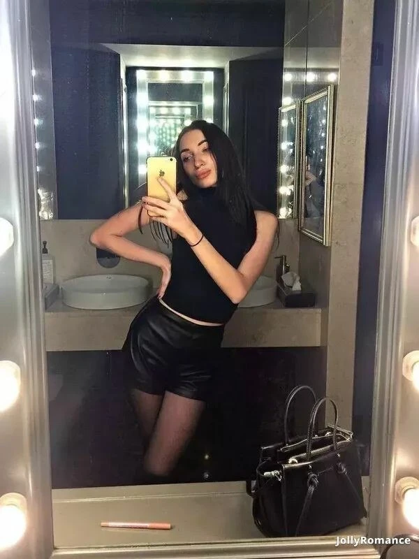 Tatiana Profile image 4