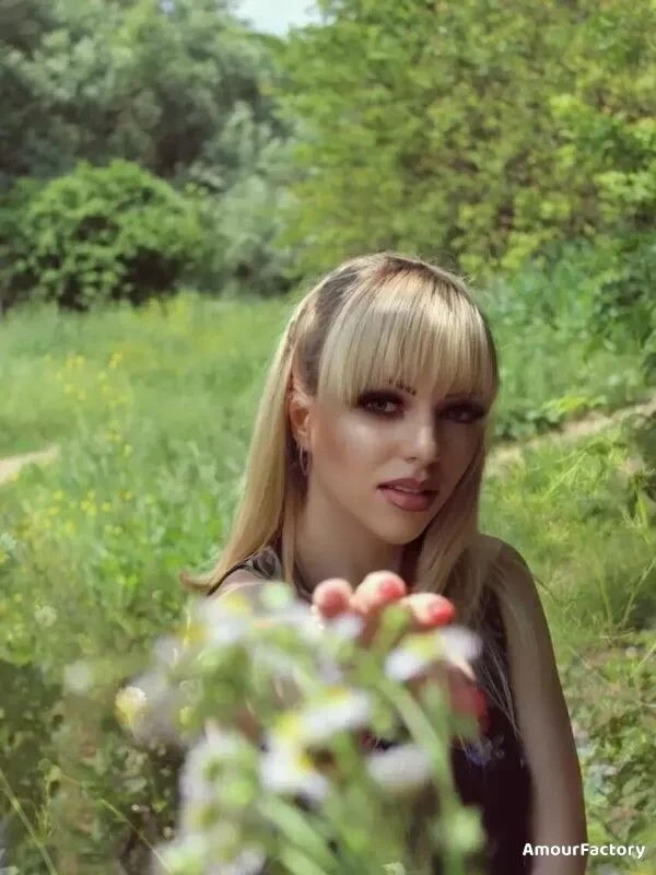 Ulyana Profile image 4