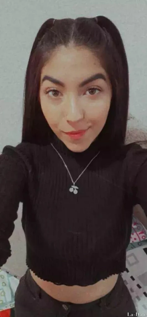 Valeria Profile image 1