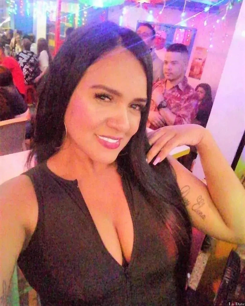 Anlly Profile image 3