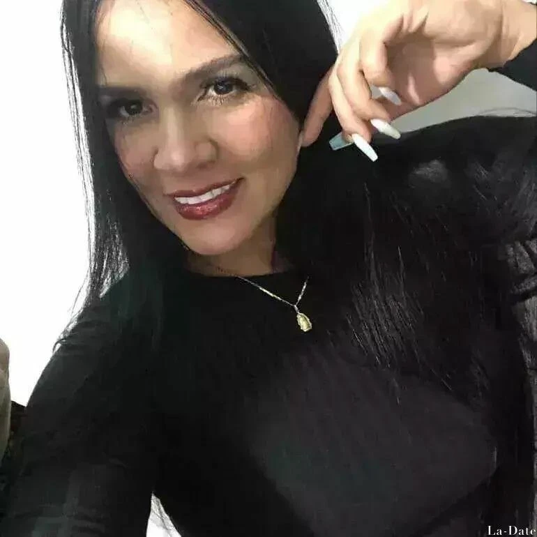 Anlly Profile image 1