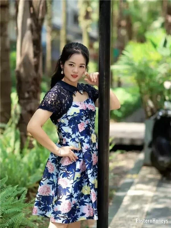 Tan Qiurong Profile image 2