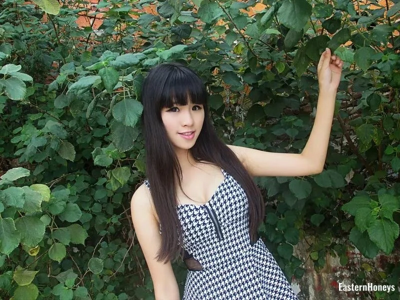 Ling Zhong Profile image 4