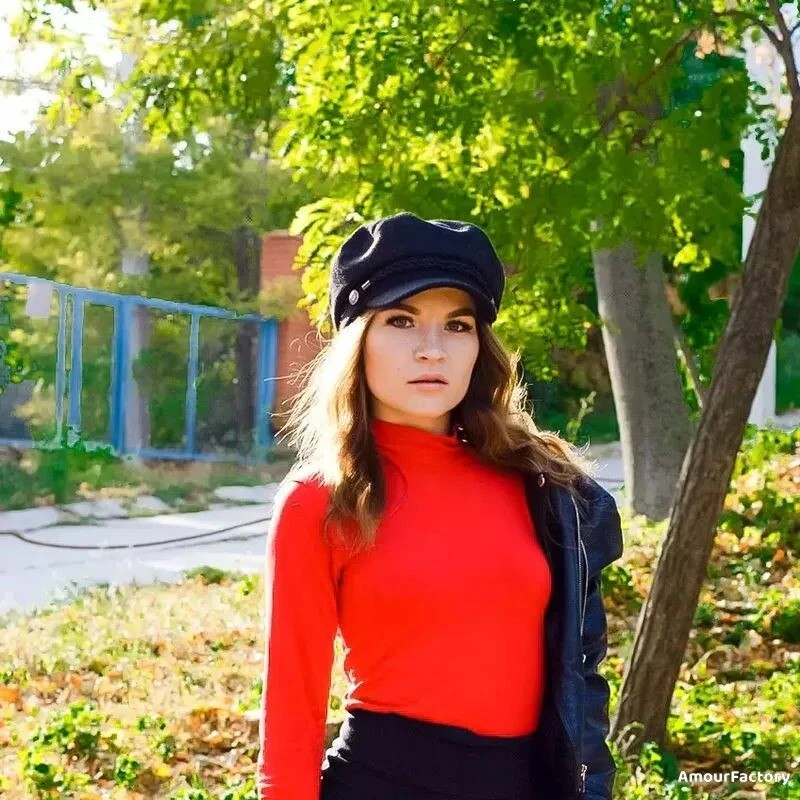 Olga Profile image 1