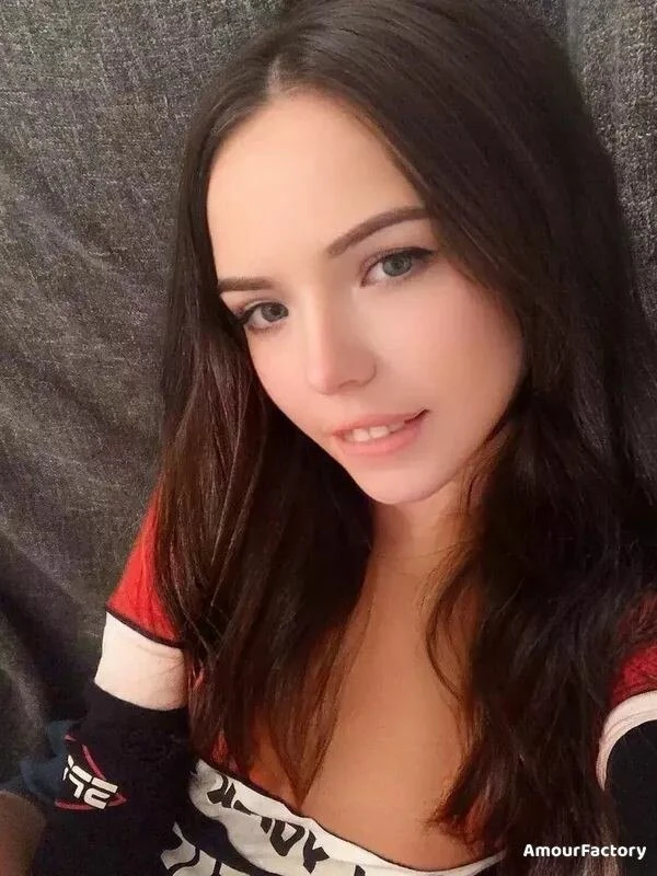 Anna Profile image 2