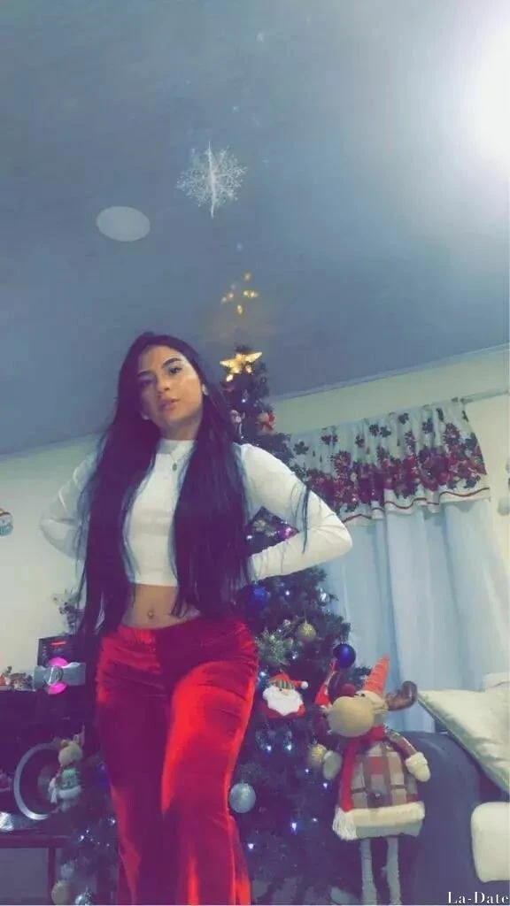 Fernanda Profile image 2