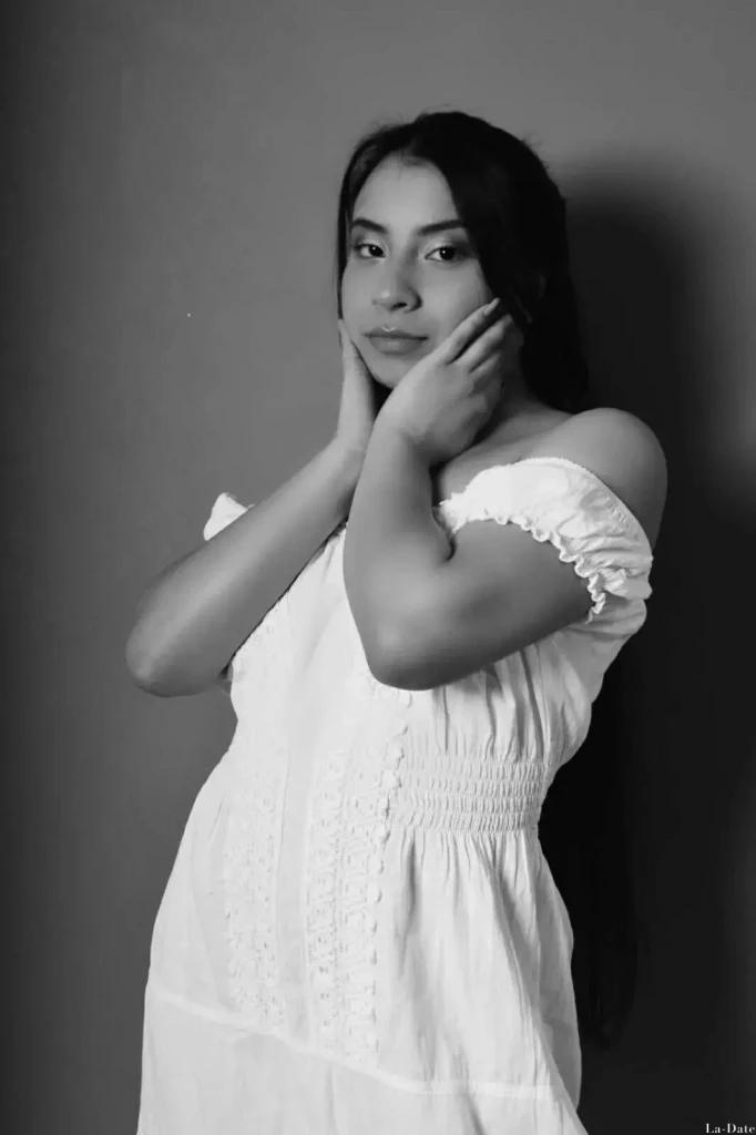 Fernanda Profile image 4