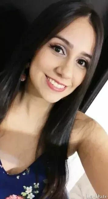 Estefany Profile image 4