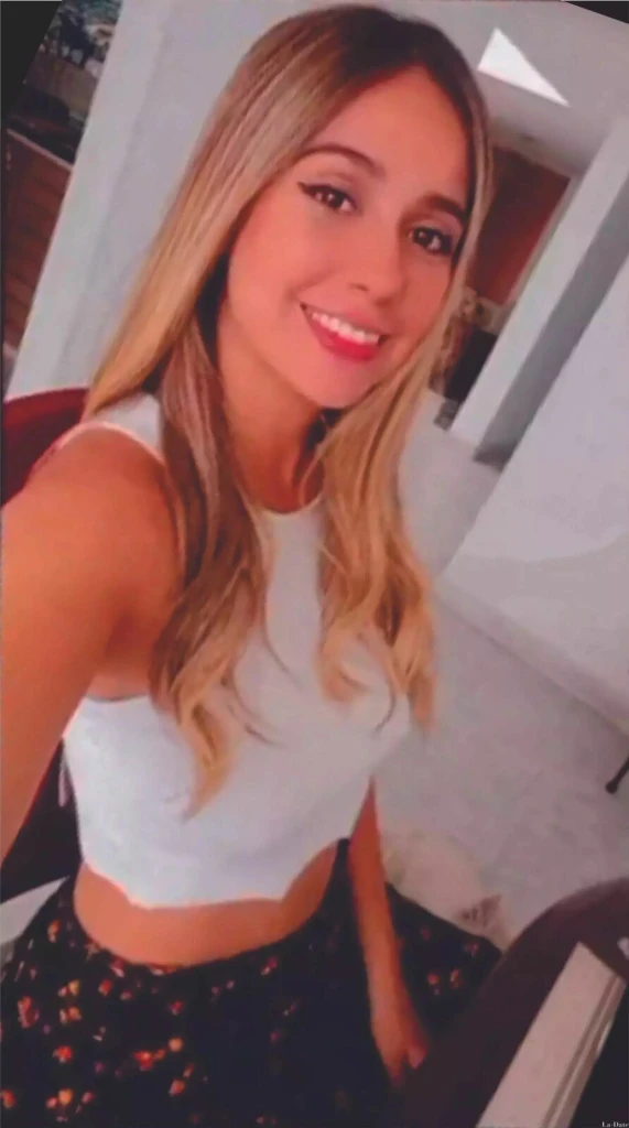 Estefany Profile image 2