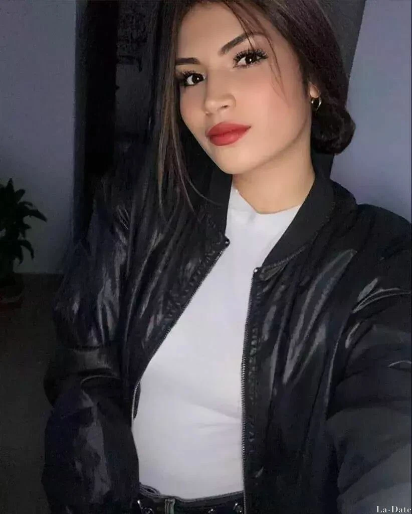 Viviana Profile image 3