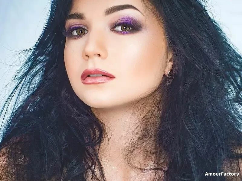 Oksana Profile image 3