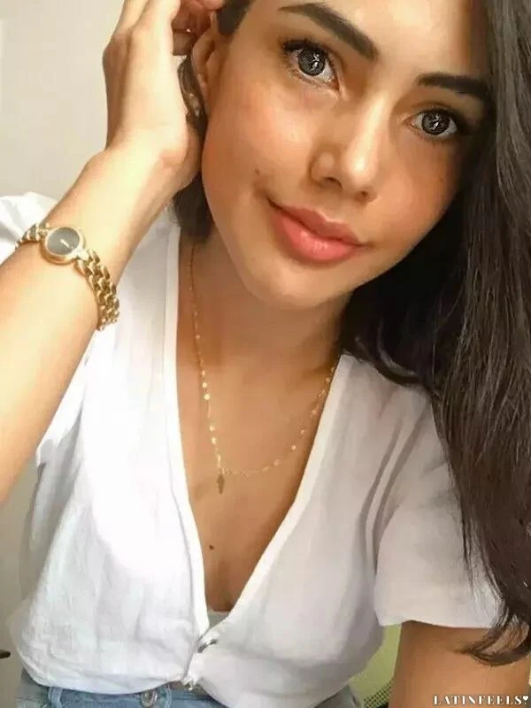 Mariana Profile image 2