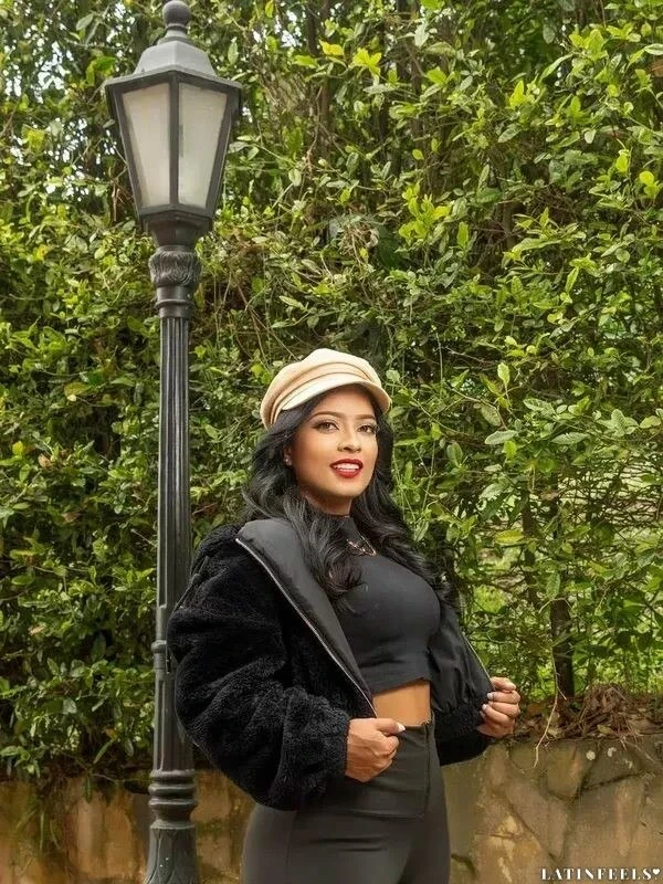 Yina Profile image 3