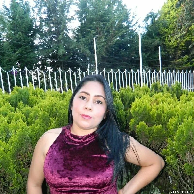 Paula Profile image 4