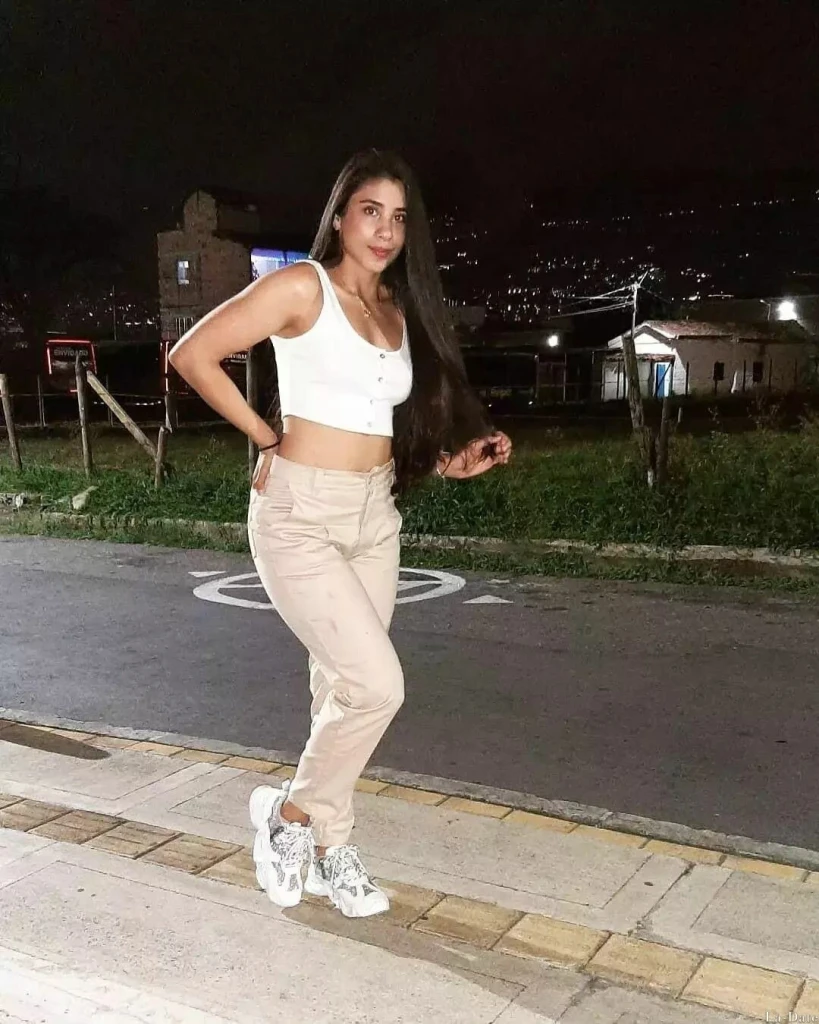 Mayret Profile image 2