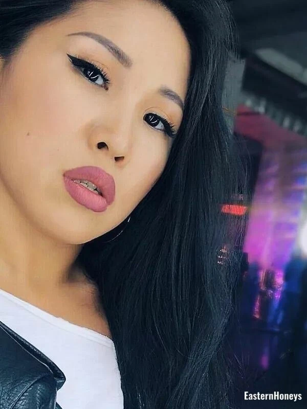 Laura Profile image 1