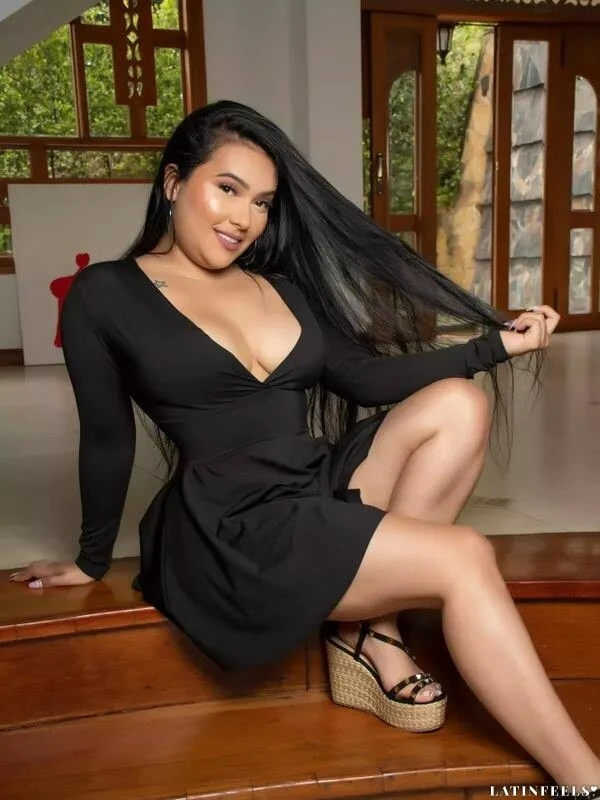 Denyse Profile image 4