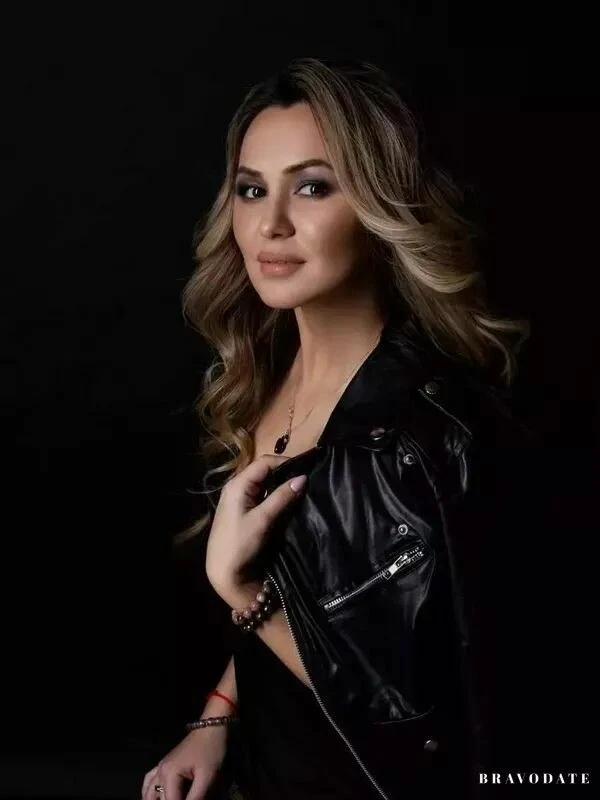 Ksenia Profile image 3