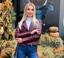 Elena Profile image 1