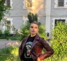 Elena Profile image 3