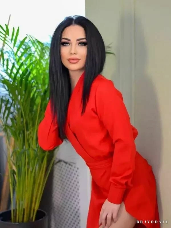 Kristina Profile image 4