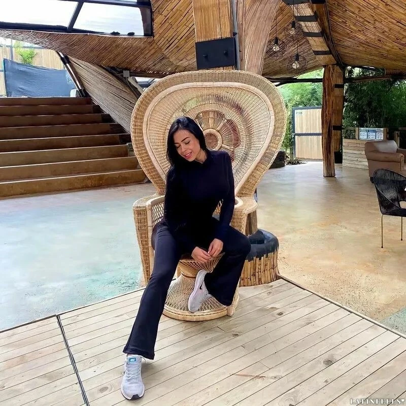 Karen Profile image 3